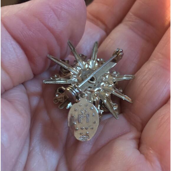 Vintage Virgin Mary enamel pin and small matching charm religious Catholic holy - Picture 2 of 2